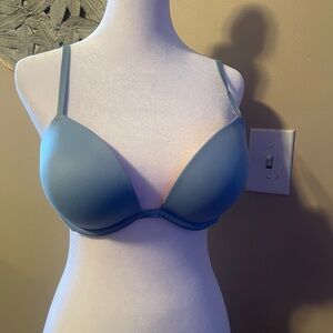 EUC! Pink by Victoria’s Secret padded push up bra 36B